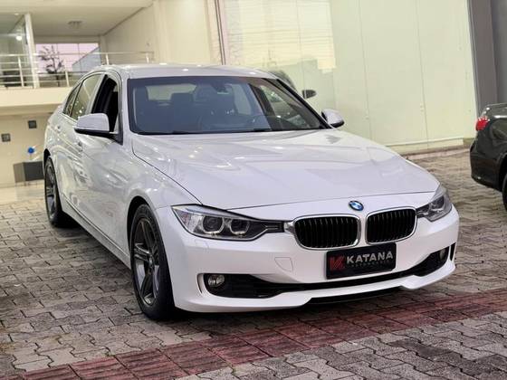 BMW 320i 2.0 16V TURBO GASOLINA 4P AUTOMÁTICO BMW 320i 2.0 16V TURBO GASOLINA 4P AUTOMÁTICO